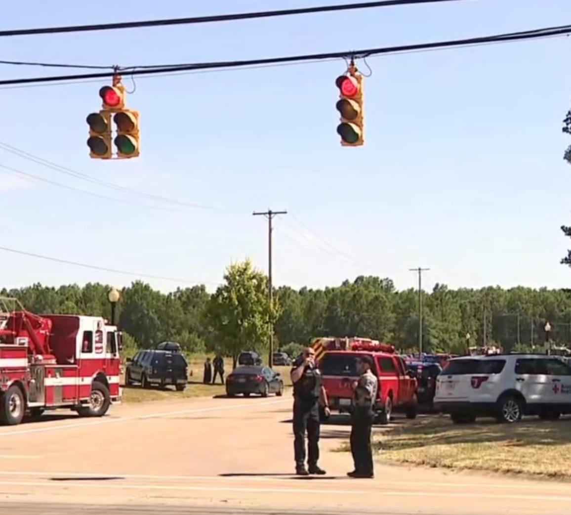 BREAKING: Three Police Officers Shot in Lorain, Ohio — Massive Law Enforcement Response Underway